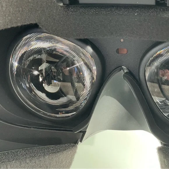 Oculus Rift S, PC-Powered VR Gaming Headset - Windows. - Picture 2 of 10